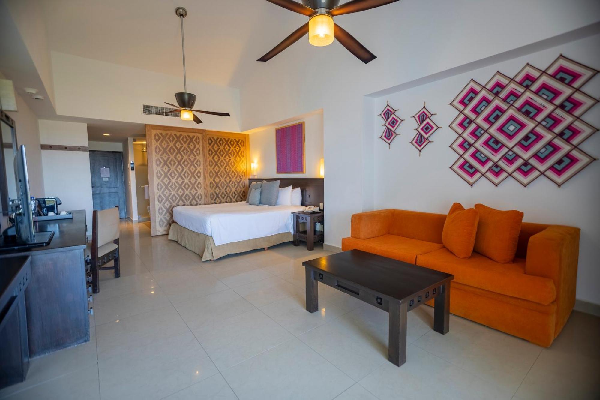 Junior Suite Mountain View 1 King